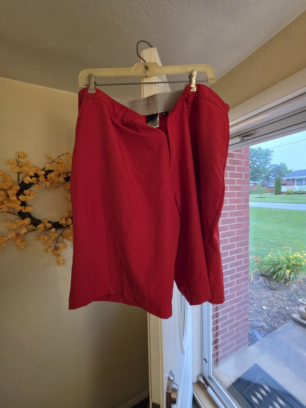 Sligo Men's Red Chino Shorts Solid Flat Front Zip Logo Polyester Elastane 38